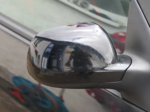 VW Golf 4 Bora elektrischer Spiegel vorne rechts Außenspiegel schwarz L041 Glas