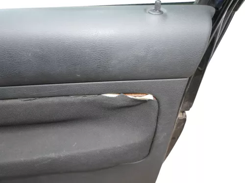 VW Golf 4 2/3-Türer Türverkleidung Verkleidung Tür vorne rechts schwarz (186008)