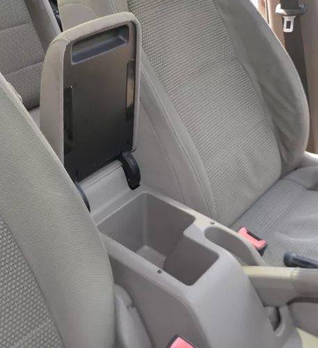 Golf 5 / 6 Mittelarmlehne Armlehne Lehne Mitte verschiebar latte macchiato braun (186127)