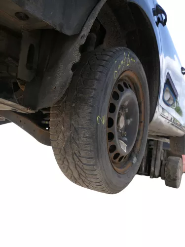 4x VW Passat 3C Golf Reifen Winterrreifen M&S 205/55 R16 91H Felgen 5-6mm (186133)