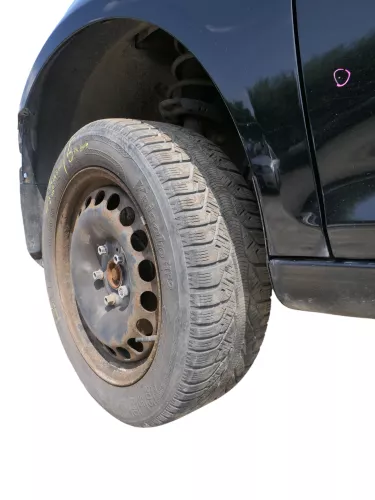 4x VW Passat 3C Golf Reifen Winterrreifen M&S 205/55 R16 91H Felgen 5-6mm (186133)