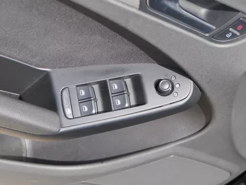 1x A4 8K B8 Türverkleidung Verkleidung Tür vorne links schwarz - MÄNGEL!!! (186165)