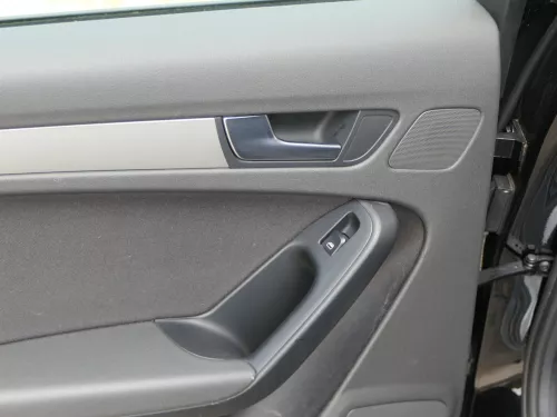 1x A4 8K B8 Türverkleidung Verkleidung Tür hinten links schwarz Stoff schwarz (186168)