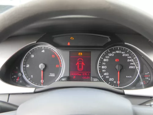 Audi A4 8K Tacho Tachometer Kombiinstrument 8K0920900DX 2.0 3.0 2.7TDI 240.000km (186173)