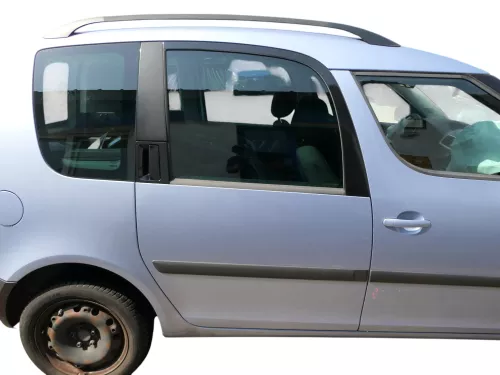 Skoda Roomster 5J Tür hinten rechts grau LF5Y (ohne Anbauteile - mit Scheibe)