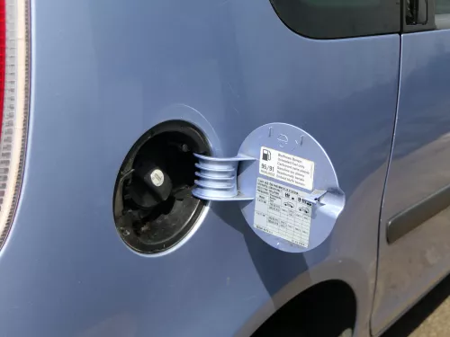 Skoda Roomster 5J Tankdeckel Deckel Tank Tankverschluß blau LF5Y