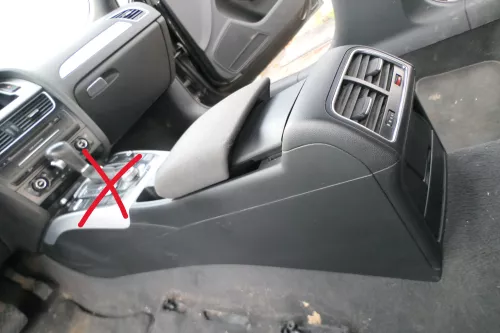 Audi A4 B8 8K A5 8T Mittelarmlehne Armlehne mitte original soul schwarz