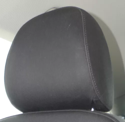 1x Audi A4 B8 8K Kopfstütze vorne rechts oder links schwarz /soul vorn 8K0885921 (186348)