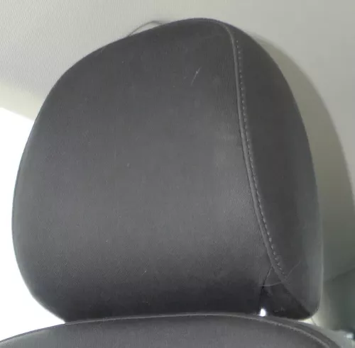 1x Audi A4 B8 8K Kopfstütze vorne rechts oder links schwarz /soul vorn 8K0885921 (186348)