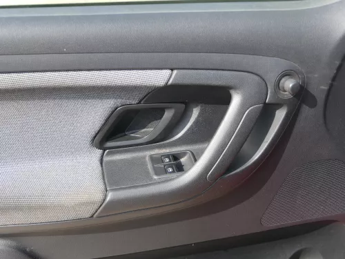 1x Skoda Fabia 5J Stufenheck Türverkleidung Verkleidung Tür vorne links Griff (186458)