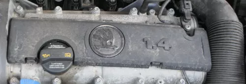 Skoda Fabia 5J Motorabdeckung Abdeckung Motor CGGP 1,4 16V 03C103939N