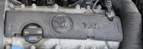 Skoda Fabia 5J Motorabdeckung Abdeckung Motor CGGP 1,4 16V 03C103939N