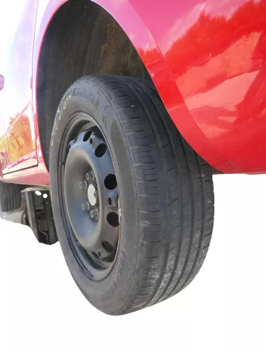 4x VW Polo 9N 6R Felgen Reifen 195/55 R15 85V Sommerreifen ca. 4-6mm (186466)