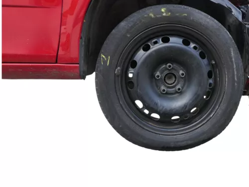 4x VW Polo 9N 6R Felgen Reifen 195/55 R15 85V Sommerreifen ca. 4-6mm (186466)