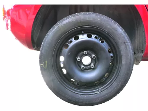 4x VW Polo 9N 6R Felgen Reifen 195/55 R15 85V Sommerreifen ca. 4-6mm