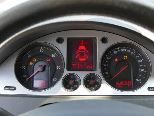 VW Passat 3C Tacho Tachometer 227.800km 3C0920871E Diesel TDI Kombiinstrument