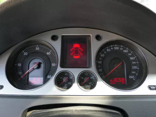 VW Passat 3C Tacho Tachometer 227.800km 3C0920871E Diesel TDI Kombiinstrument (186480)