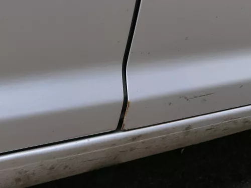 VW Touran 1T 1T3 Tür vorne rechts Beifahrertür silber LA7W - ohne Anbauteile (186549)