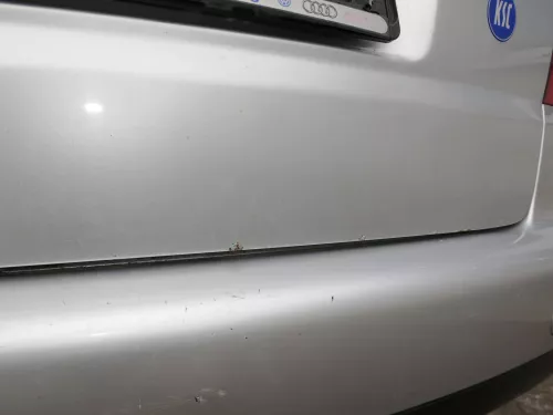 VW Touran 1T Heckklappe Kofferraumklappe hinten silber LA7W mit Scheibe (186550)