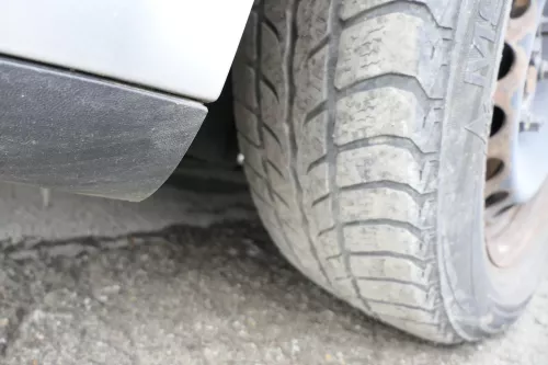 VW Golf 6 Caddy 2K 195/65 R15 91T Winterreifen M+S Felgen Reifen M&S ca. 6-9mm (140015)