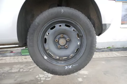 4x VW Polo 9N Felgen Reifen 165/70 R14 81T Sommerreifen 5jx14H2 ET35 ca. 5-7mm (173454)