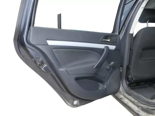 1x Octavia 1Z Kombi Türverkleidung Verkleidung Tür hinten links schwarz onyx (186600)