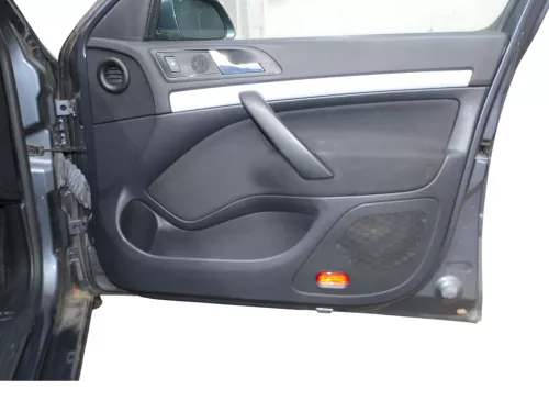 1x Octavia 1Z Türverkleidung Verkleidung Tür vorne rechts schwarz onyx