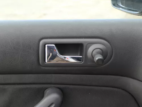 1x Golf 4 Bora Türverkleidung Verkleidung Tür vorne links 4/5-Türer schwarz (186645)