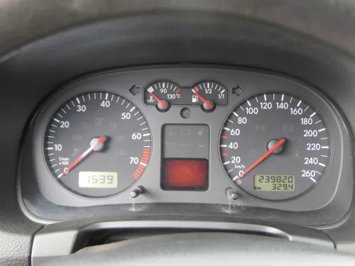 VW Golf 4 Tacho Tachometer Kombiinstrument 265.000km 1J0920822A - MÄNGEL (186653)