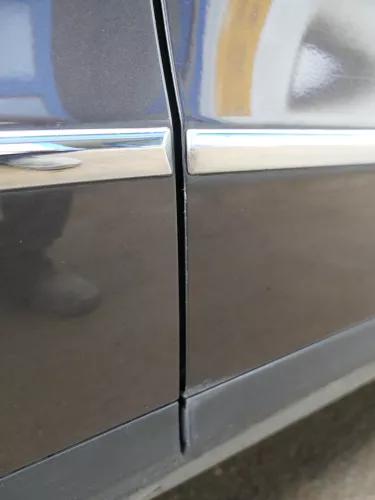 Passat 3C Kombi o. Limo Tür vorne rechts Beifahrer brraun LC8Z ohneAnbauteile (186675)