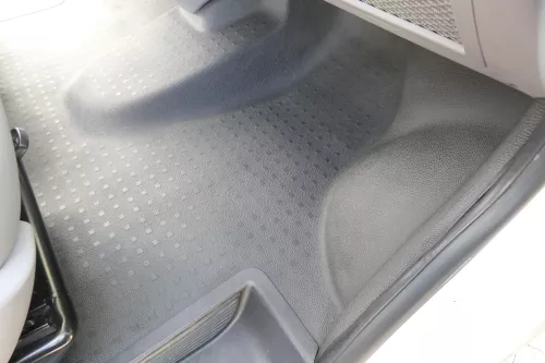 VW T5 Facelift Teppich Innenraumteppich Innen Boden Beodenbelag vorne Gummi (186970)