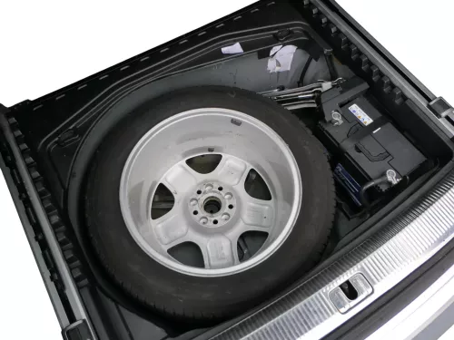 A4 8E B6 B7 A6 4F Alufelge 4D0601025B Ersatzrad Reifen Ersatzreifen 225/55 R17