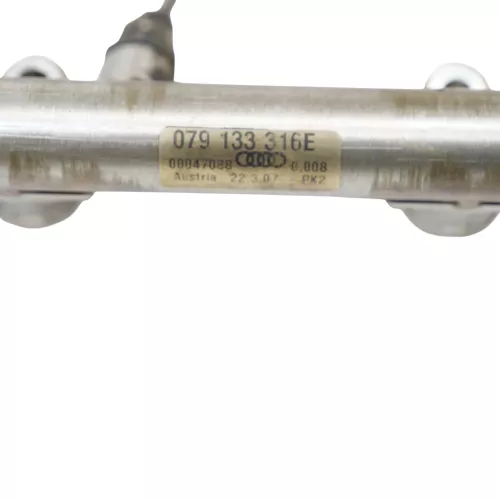 Audi A6 4F Kraftstoffverteiler + Leitungen Rohre 4,2 FSI BVJ (187176)