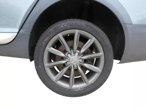 4x A6 4F Alufelgen Sommerreifen Reifen Felgen 245/45 R18 Y XL 6-8mm 4F0601025BN (187191)