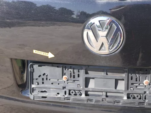 VW Touran Heckklappe Kofferraumklappe hinten schwarz metallic LC9X + Scheibe (187193)