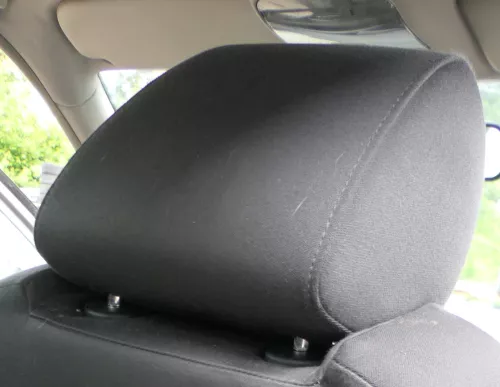 1x Audi A3 8L Kopfstütze vorne oder hinten (rechts / links) schwarz soul (182353)