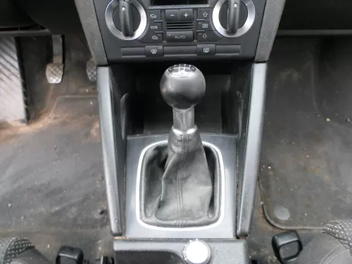 A3 8P Schaltknauf Schaltsack Schaltung Schaltknüppel 5-Gang Original schwarz Led (187324)