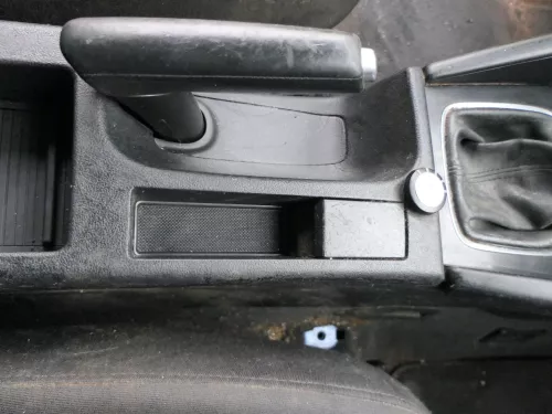 Audi A4 8E B6 B7 A3 8P Zigarettenanzünder vorne 8P0863284 Klappe