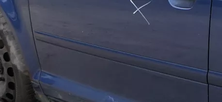 A3 8P 2/3Türer NUR Zierleiste Leiste Abdeckung an der Tür vorne links blau LZ5C