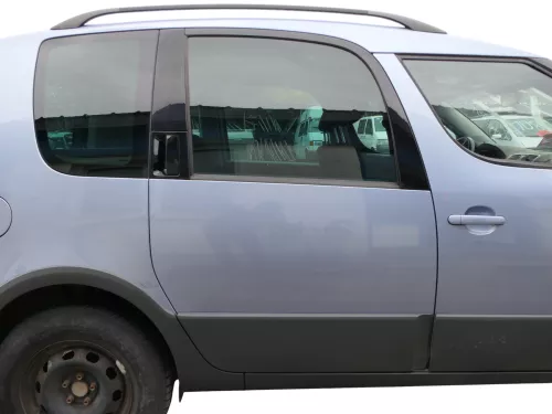 Roomster 5J Tür hinten rechts grau LF5Y (ohne Anbauteile - mit Scheibe) Scout