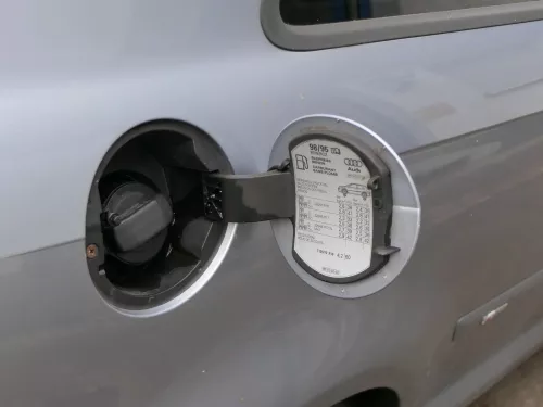 Audi A3 8P Tankdeckel Klappe Tankklappe Deckel Tank grau LY7J 2/3-Türer (187457)