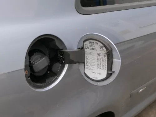 Audi A3 8P Tankdeckel Klappe Tankklappe Deckel Tank grau LY7J 2/3-Türer (187457)