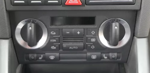 Audi A3 8P Steuergerät Klimaanlage Klimabedienteil 8P0820043AH Climatronic (187510)