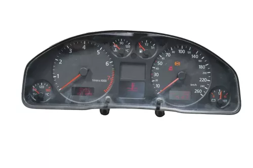Audi A6 4B Tacho Tachometer Kombiinstrument 191.800km 4B0920900K Benziner