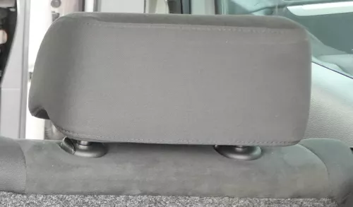 VW Tiguan 5N Kopfstütze hinten rechts oder links dunkel schwarz (165948)