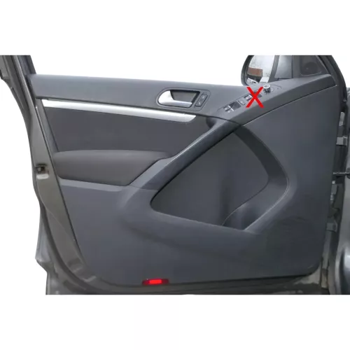 VW Tiguan 5N 1x Türverkleidung Verkleidung Tür vorne links schwarz