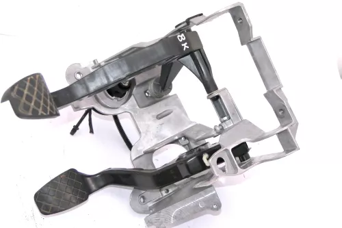 Audi A4 8K A5 8T Kupplungspedal Kupplung Pedal Bremse Bremspedal (B2e054 nicht d