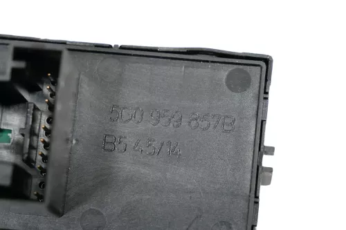 VW Passat B8 Golf 7 Schalter elektrische Fensterheber 5G0959857B 4 Fach links (200660)