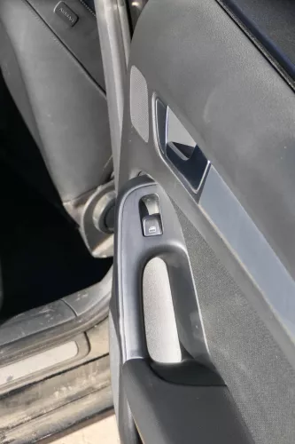 1x A4 8K Türverkleidung Verkleidung Tür hinten rechts soul schwarz (200741)