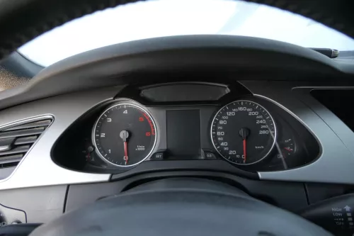 Audi A4 8K Tacho Tachometer Kombiinstrument 8K0920930C 2.0 3.0 2.7TDI- 312.718km (200745)